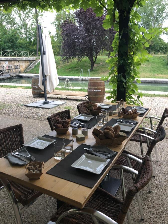 L’île aux Bateaux Bed & Breakfast Buzet-sur-Baise Exterior foto